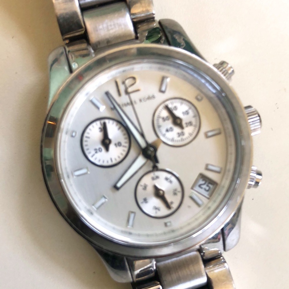 Michael Kors Women's Watch - Picture 2 of 5
